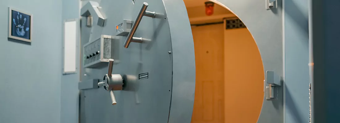 Vault and Safe locksmith services in University, FL
